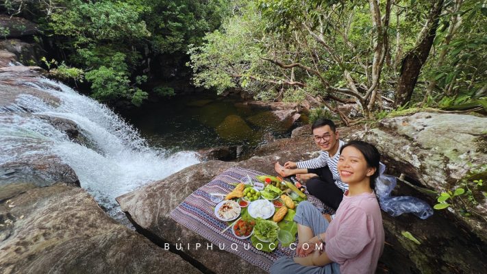 trekking khác hiking thế nào