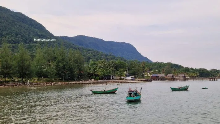 Hàm ninh, phía Đông đảo Phú Quốc
